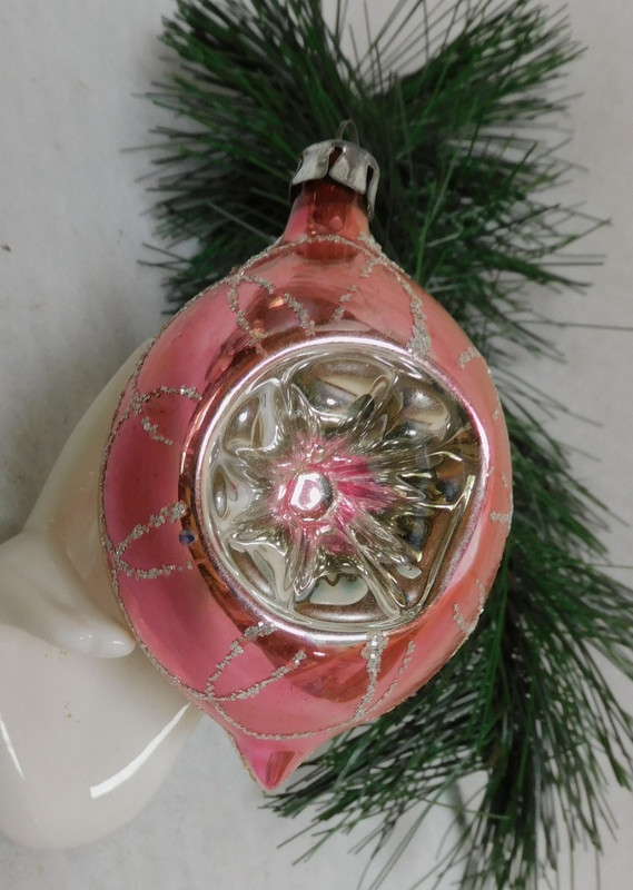Vintage  Christmas  Ornament Tear  Drop Petal Design Deep Indent Duel Bell Back