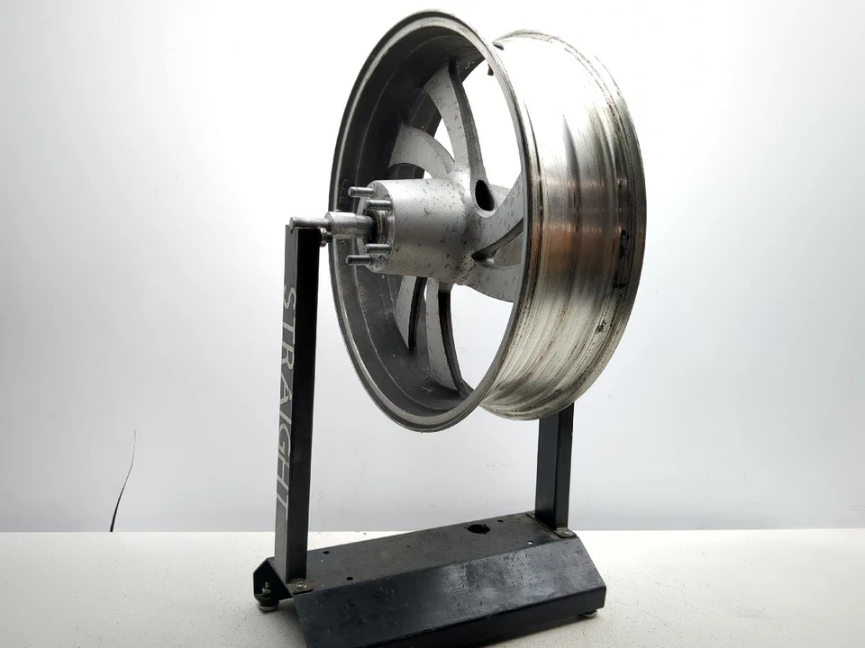 Llanta trasera Victory Kingpin 04-12 recta 18x5,00 Foto 3 de 4