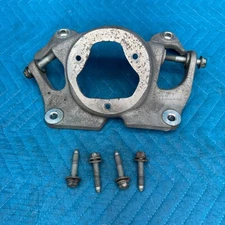 2011–2013 Hyundai Equus Front Left Strut Shock Mounting Bracket OEM 546313M000