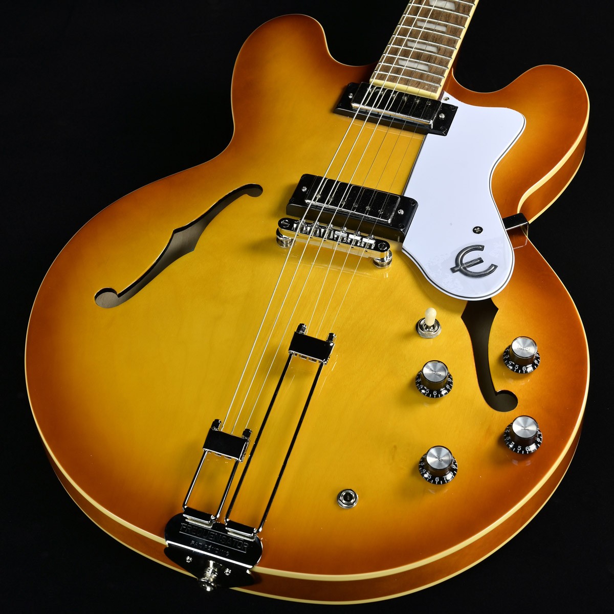 Epiphone Riviera Royal Tan electric guitar semi-acoustic sunburst