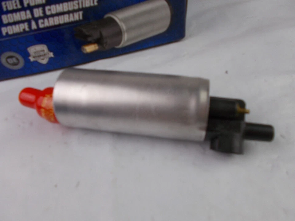 Electric Fuel Pump CARQUEST E260145 fits; Volvo 960 1992-1997 - Image 2 of 4