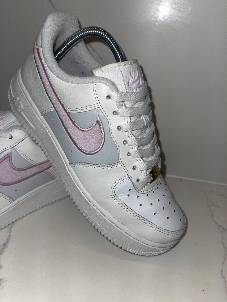 Pink and sales white af1
