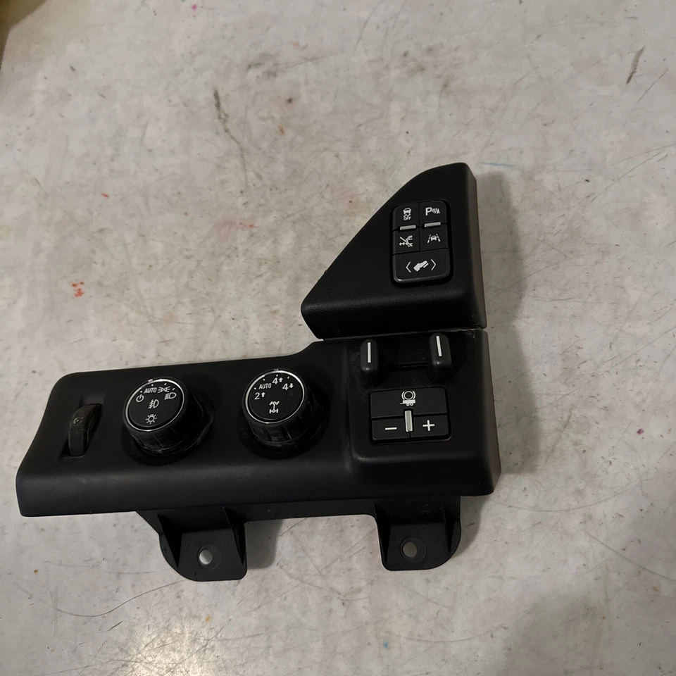 2016 GMC YUKON TRACTION HEADLIGHT CONTROL SWITCH OEM - Image 3 of 4