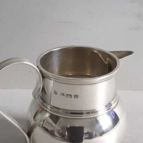 GOOD , GEORGIAN STYLE ANTIQUE SOLID SILVER ALE / CREAM JUG . BIRM. 1913 - Picture 11 of 11