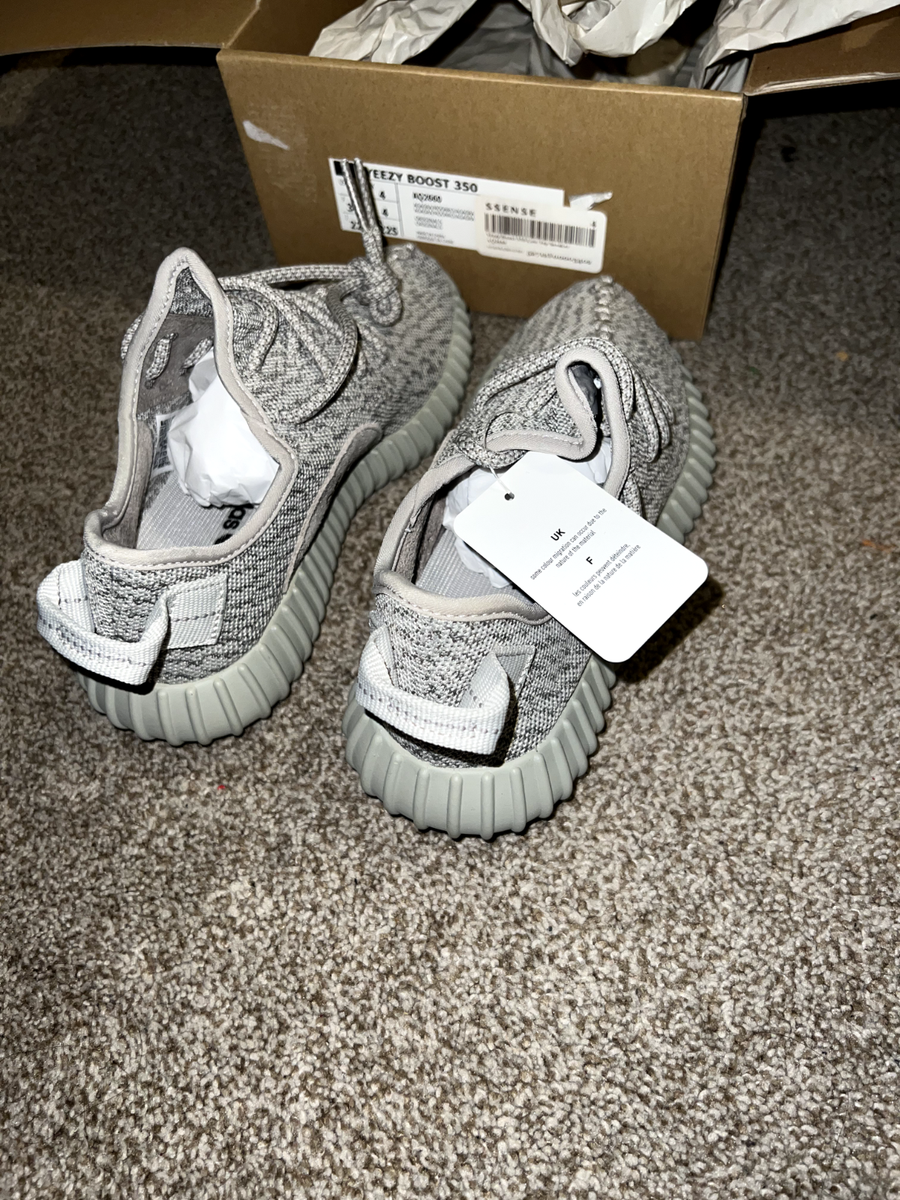 ssense yeezy 350 v2