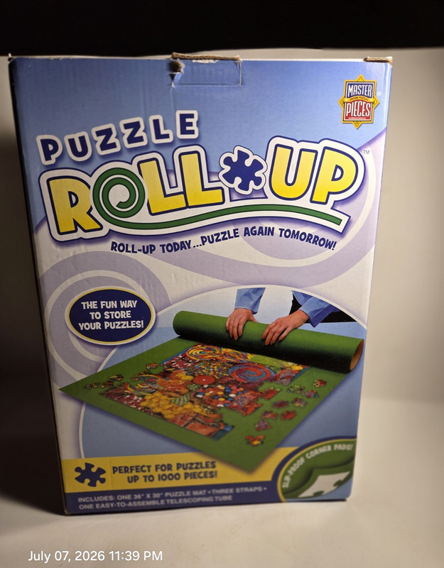 MasterPieces Roll-Up Puzzle Storage Mat Kit Felt Green 1000pc Straps Tube