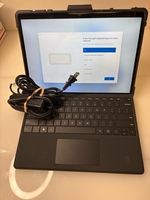 Microsoft Surface Pro 9, (2038) 256GB SSD, 16GB RAM (KN1032615)