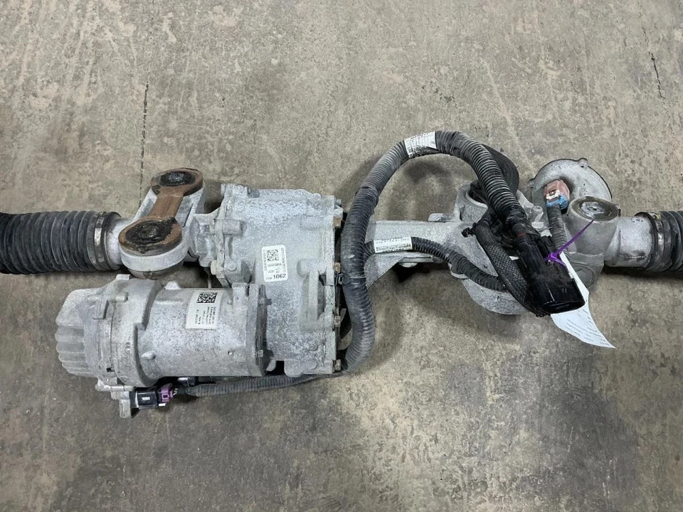 2015-2015 Cadillac Escalade Electric Steering Gear Power Rack & Pinion OEM - Image 3 of 4