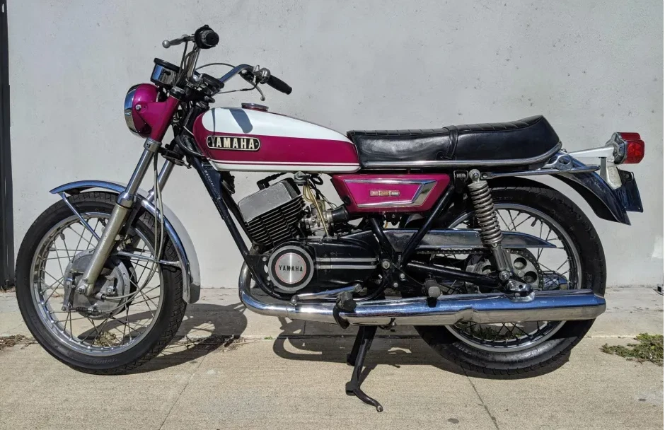 DOS (2) Kits de Pistones Wossner Yamaha TZ R5 R 5 350 Pistones Anillos Pasadores Clips ¡NUEVO! Foto 2 de 4