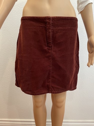 J. Minifalda de pana Crew Borgoña talla 8