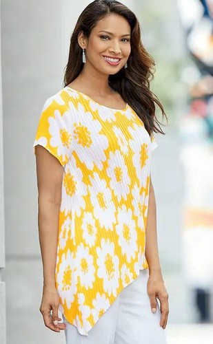 size small Kathleen Top yellow white daisy by Monroe and Main new - Picture 3 of 4