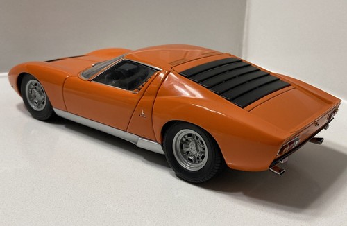 AutoArt Millennium Series 1:18 Scale Diecast ORANGE Lamborghini Miura SV - Picture 10 of 18