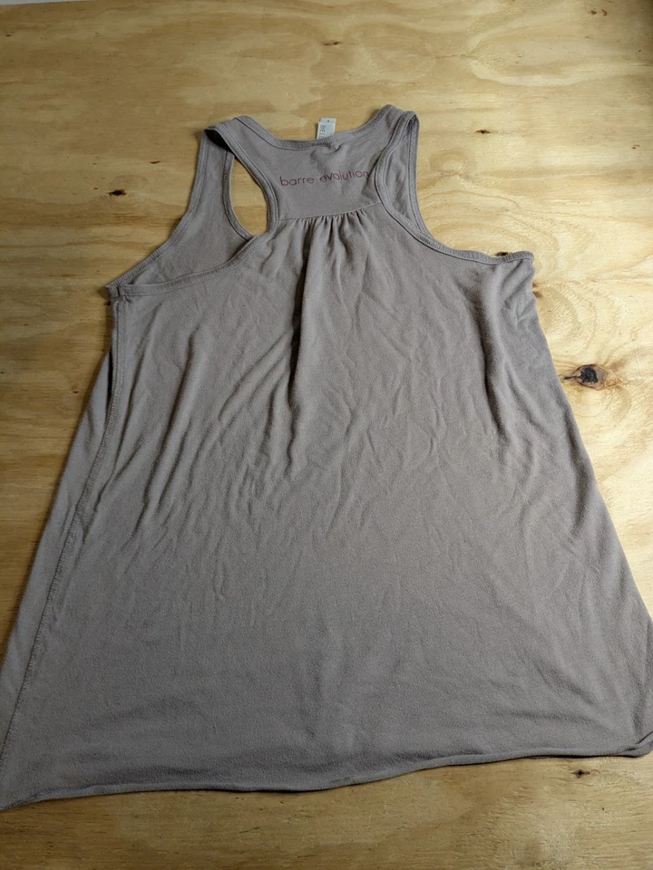 Camiseta sin mangas Bella para mujer talla S marrón Barre Evolution ropa deportiva corredor espalda top Foto 4 de 4