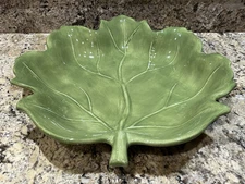 Large Tabletops Unlimited Hand Painted Nature Green Leaf Serving Bow