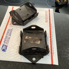 Nos 1967-1971 Mustang 390-428 429 Motor Mounts D1zz-6038-a Two Nos 1967-1971 Mustang 390-428 429 Motor Mounts D1zz-6038-a Two