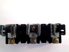 ALLEN BRADLEY X-401978 30AMP 600VOLT 3 POLE FUSE BLOCK