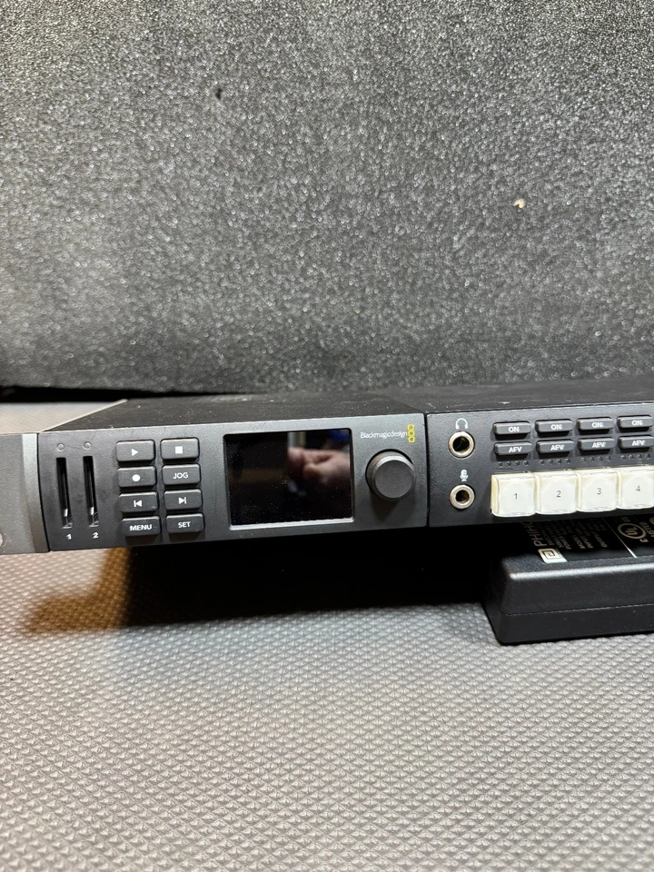 Black Magic ATEM Television Studio HD with Hyperdeck Studio HD Mini Switcher/Rec - Image 2 of 4