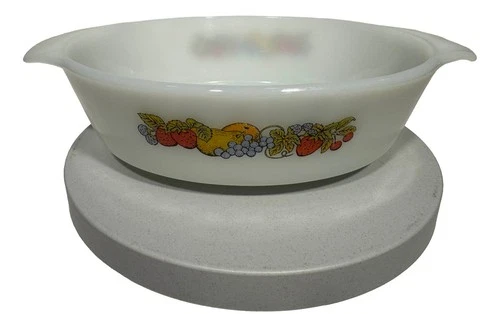 Vintage Pyrex 1.5 Quart Oval Casserole Dish – Fruit Garland Pattern