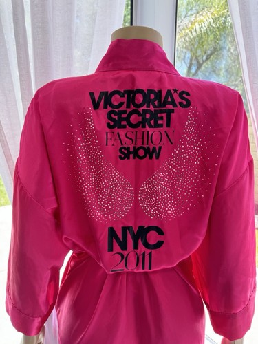 RARE Victorias Secret FASHION SHOW 2011 Wrap Robe Kimono BLING HARD TO FIND OS - Picture 2 of 11