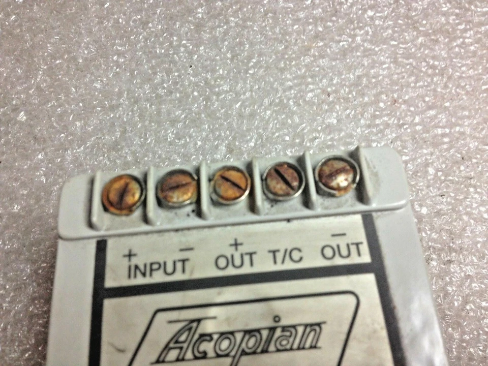 Convertidor de CC a CC regulado Acopian 24EB12E120 Foto 2 de 4