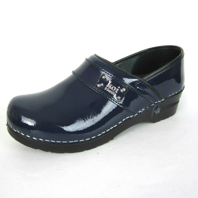 navy blue womens clogs