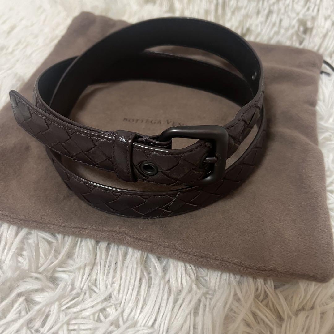 【送料&関税込】Bottega Veneta Intreccio Belt Intreccio leather belt in brown - Bottega Veneta | Mytheresa