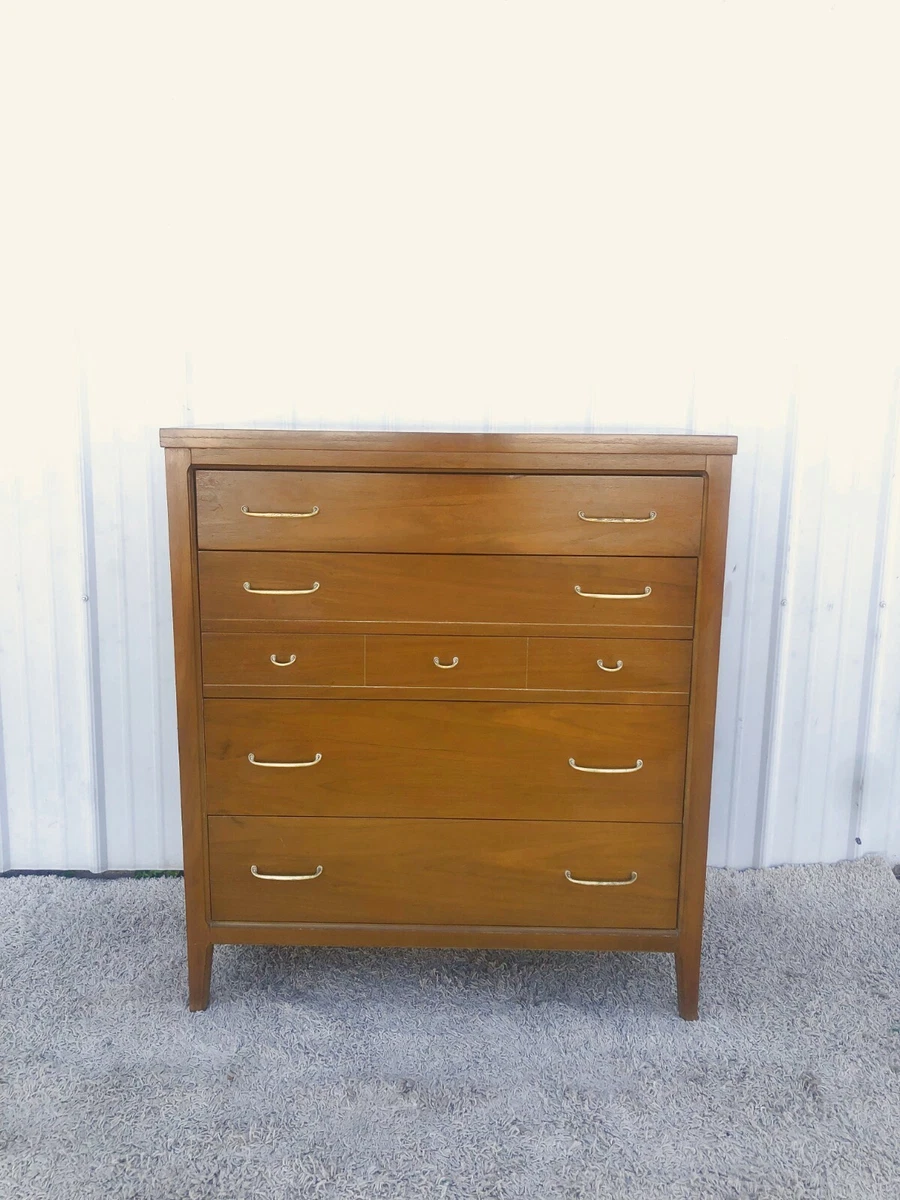 Broyhill highboy sale dresser
