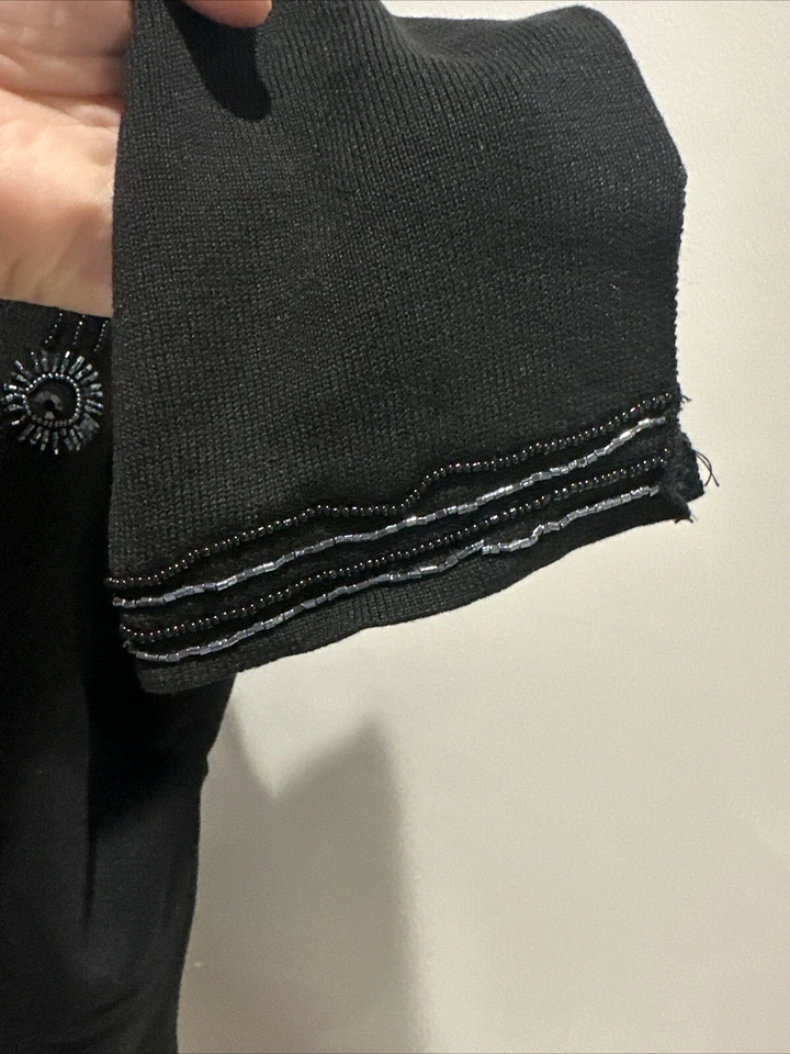 Suéter negro con cuentas adornadas Randolph Duke The Look 2X Plus para dama. Nuevo con etiquetas Foto 4 de 4