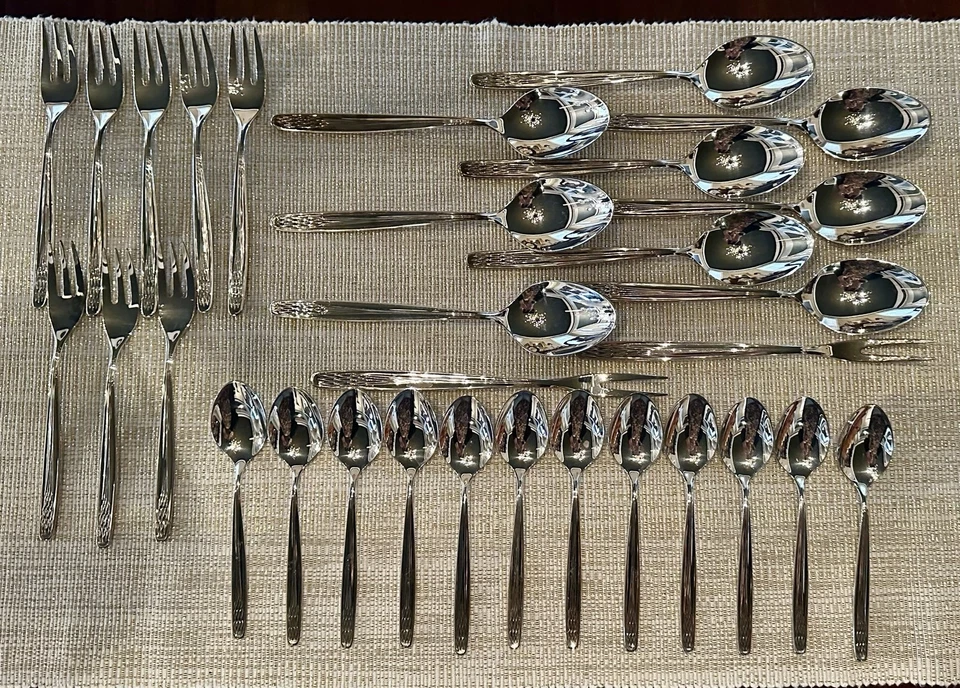 Cubiertos de plata vintage WMF Cromargan SEVILLA 31 piezas Corea Foto 3 de 4