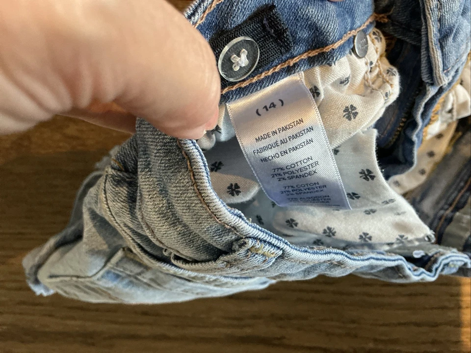 Lucky Brand Girls 5-Pocket Cuffed Stretch Denim Shorts Riley Size 14 - Image 3 of 4