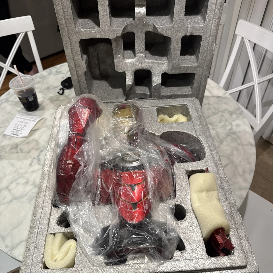 Sideshow~Marvel~Iron Man~Mark VI~Busto a escala legendaria #372 (de 3000)~Escala 1:2 Foto 3 de 4