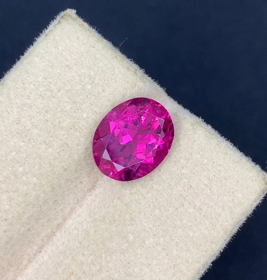 Rubellite Tourmaline Gemstone, Hot Pink Tourmaline Loose Stone - 2.80 Carats - Image 2 of 4
