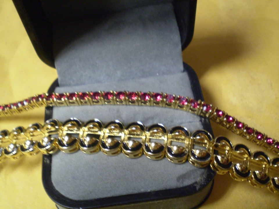 Pulseira de rubi falso feminina vintage assinada Joan Rivers 25,0 gramas - Imagem 4 de 4