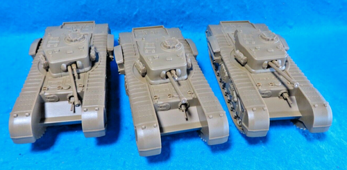 3 X WWII British Churchill Tanks, hard plastic, 1/38 Classic Toy Soldiers Inc - Picture 5 of 5