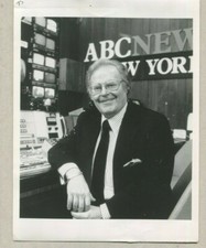 Roone Arledge  ABC News 1980    VG press photo P1T