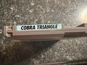 Tri&aacute;ngulo Cobra NES