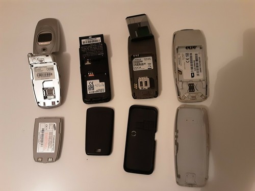 Nokia 3310 ; Nokia 1600 ; Samsung SGH-E600 ; Alcatel OT-S210 - Foto 3 di 3