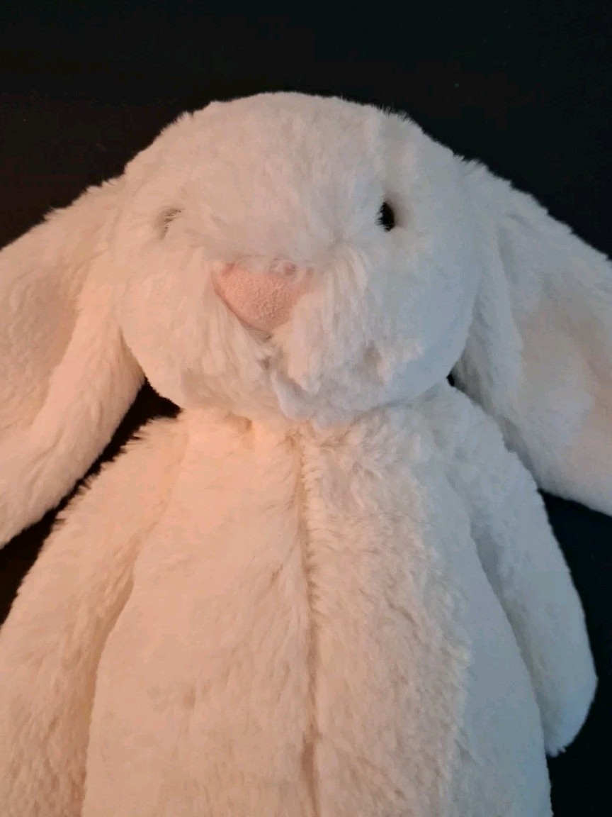 Jellycat Medium Bashful Cream Bunny NWT 12