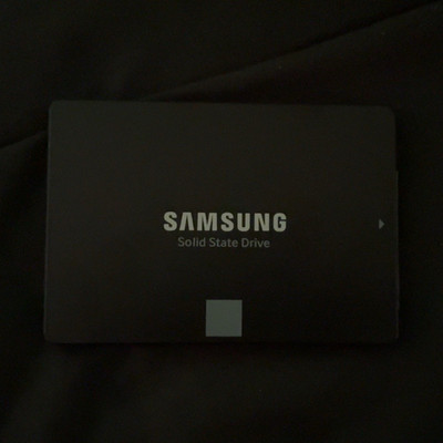 Samsung 850 EVO 500GB 2.5'' SATA III Internal SSD Solid State Drive MZ-7LN500