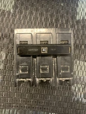EATON 3 POLE 40 AMP CURCUIT BREAKER