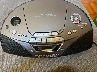 Sony CFD-S550 CD AM/FM Radio Boombox Cassette Player. CD Player
