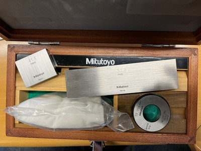 Mitutoyo 516-122 Kalibrierset 2-Blöcke + Ring Grade 1 - Holzbox