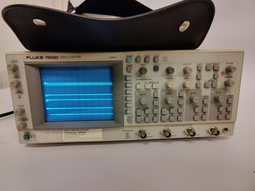 Osciloscopio Fluke PM3082 4 canales 100 MHz potencia probada solamente - Imagen 3 de 11