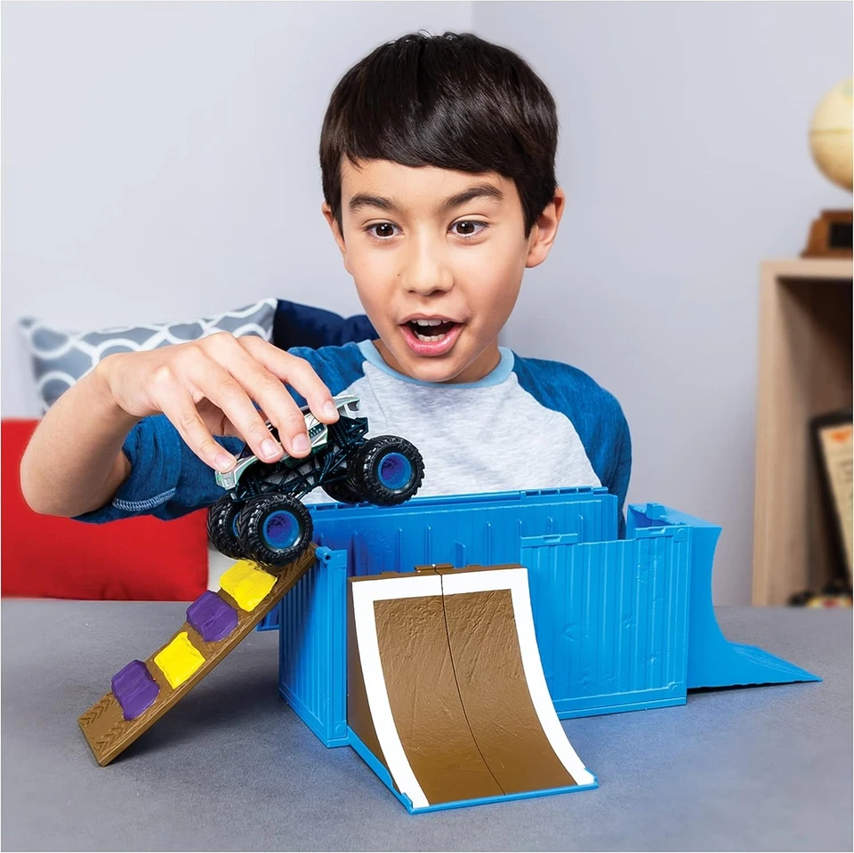 变形玩具套装带 1: 64 比例压铸卡车和儿童坡道 — 第 3/4 张图片