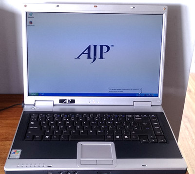 AJP 8050D Rare Vintage Laptop - c2004 - 1gb Ram - 60gb HD - WLAN - Win XP - DVD