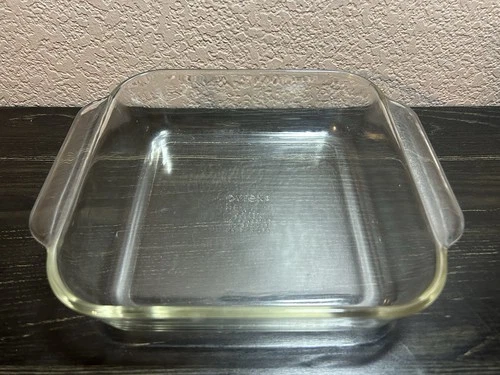 Vintage 1970’s Pyrex Clear Glass 2 Quart 222-R 8x8x2 Square Baking/Cake Dish