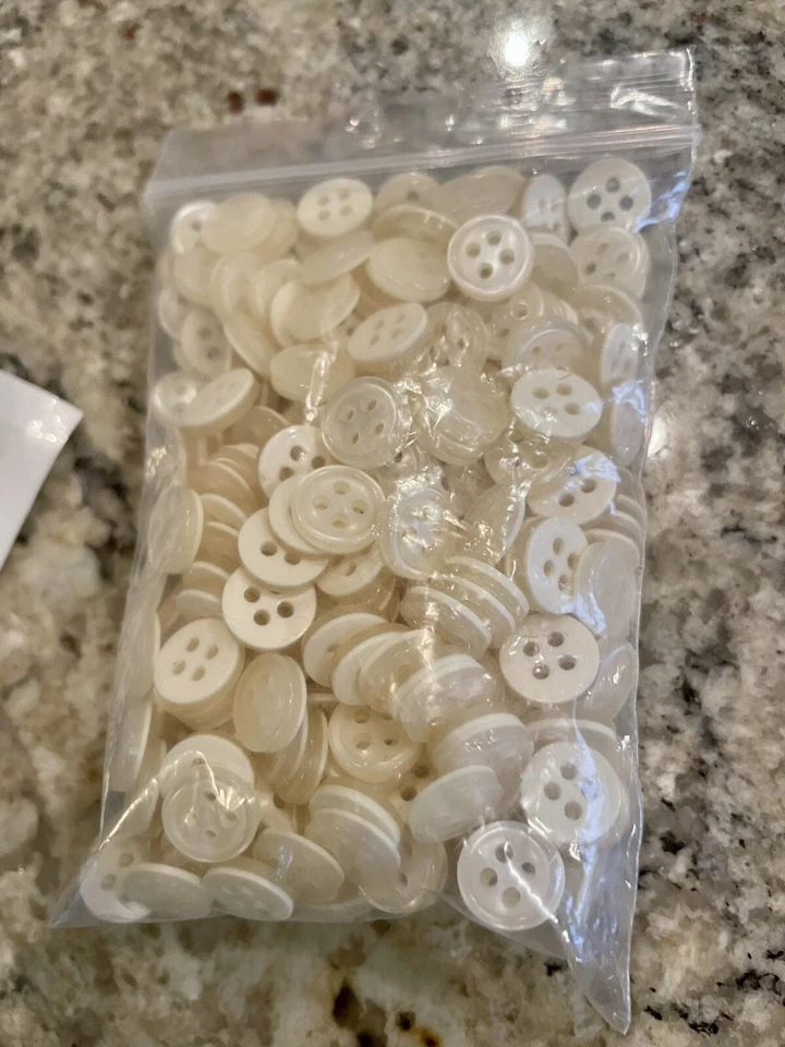 10x White Shell Frosted Polished Ivory 4 Hole Shirt Buttons 10mm - Image 2 of 4