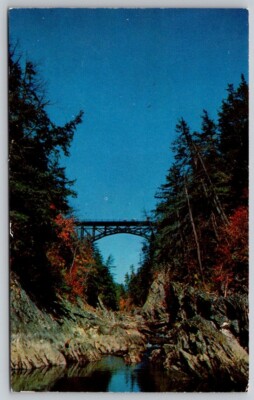 Vintage Quechee Gorge Quechee Vermont Postcard bridge fall autumn