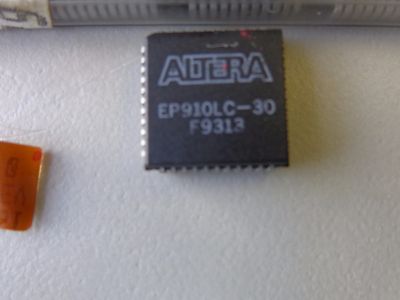 1Pcs  Altera EP910LC-30 OT PLD, 33 ns, PQCC44 