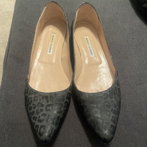 Manolo Blahnik spitz zulaufende Ballerinas Leopardenmuster
